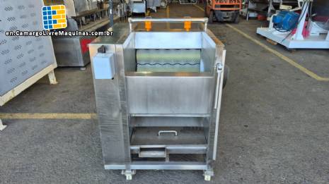 Washer and peeler for fresh fruits, vegetables, and tubers with abrasive brush rollers