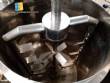 Open reactor tank for mixing and homogenizing products