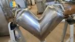 V-shaped mixer in polished stainless steel
