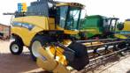 Combine harvester New Holland