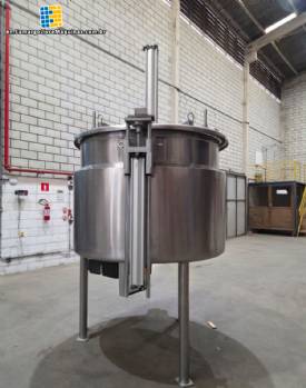 KROMA 1,800 liter stainless steel jacketed mixing tank reactor/agitator