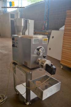 Fresh pasta extruder and gnocchi maker La Monferrina