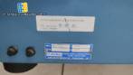 Benchtop Y V mixer for laboratories