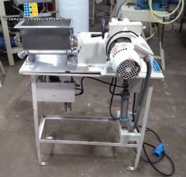 Stainless steel ribbon blender