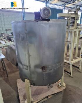 Jacketed stainless steel melting tank