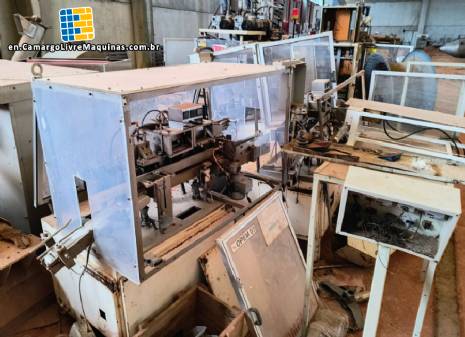 Capsule filling packaging machine