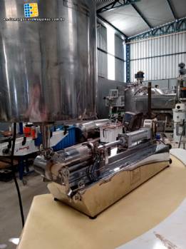Pasty filling machine in polished stainless steel 304