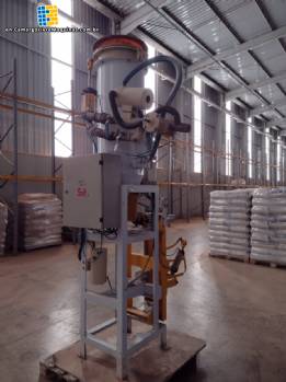 Bagging machine for valve bags