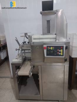 Stainless steel ravioli maker with 6 molds for making ravioli (ITALGI brand) with long pasta cutter.