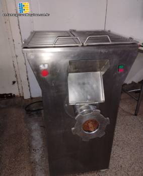 Meat grinder with 106 mm opening, 20 HP, up to 2 tons per hour, SOPAMA