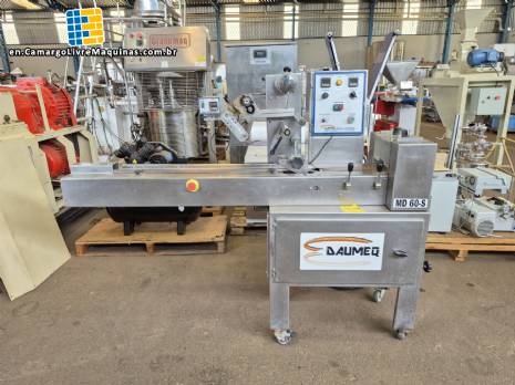 Daumeq 60-unit-per-minute flow pack packaging machine