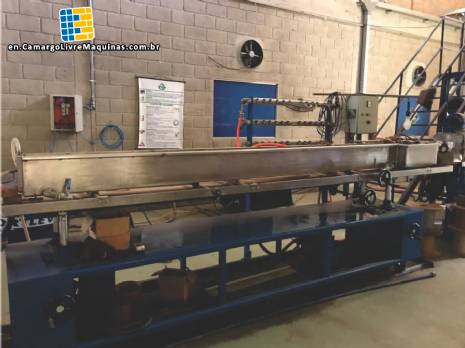 Extruder for processing polyurethane profile