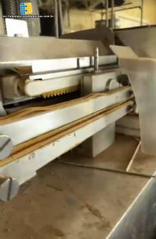 Handtmann VF 520 vacuum filler and handtmann 242 linker with full hanging system