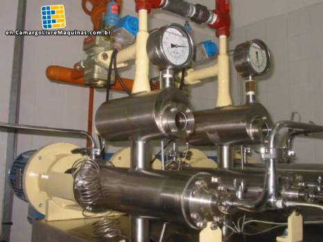 Extruder for margarines and vegetable fats