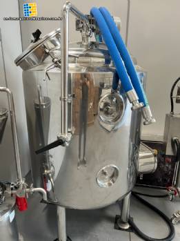 300 liter stainless steel hermetic jacketed mixing reactor tank