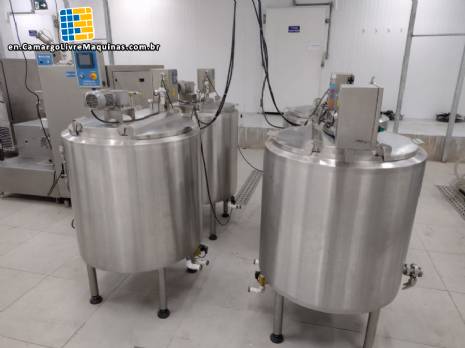 Polos maturing vats for ice cream