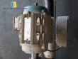 Column shaker mixer