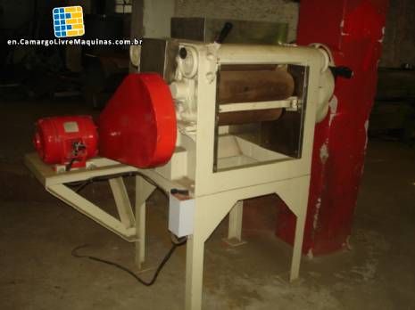 Crusher of oats and grains