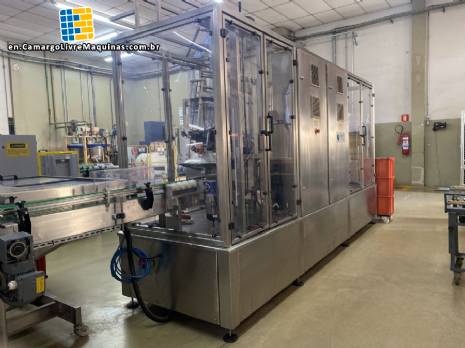 Automatic shrink tunnel applicator for EPET sleeve labels from Brazil