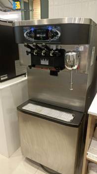 Ice cream machine manufacturer Taylor Ice cream machine manufacturer Taylor