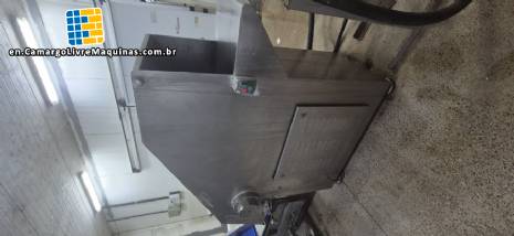 Meat, fish, fruit, and frozen product block cutter/slicer by Ibrasmak Meat, fish, fruit, and frozen product block cutter/slicer by Ibrasmak
